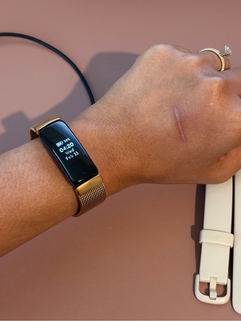 fitbit Inspire 2 Activity Tracker with 2 bands + charger